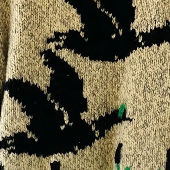 Handmade 100% Wool Cowichan Sweater - Picture 5 of 6